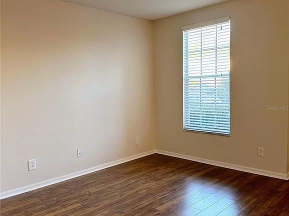 3rd image of 1139 Baronscourt Dr