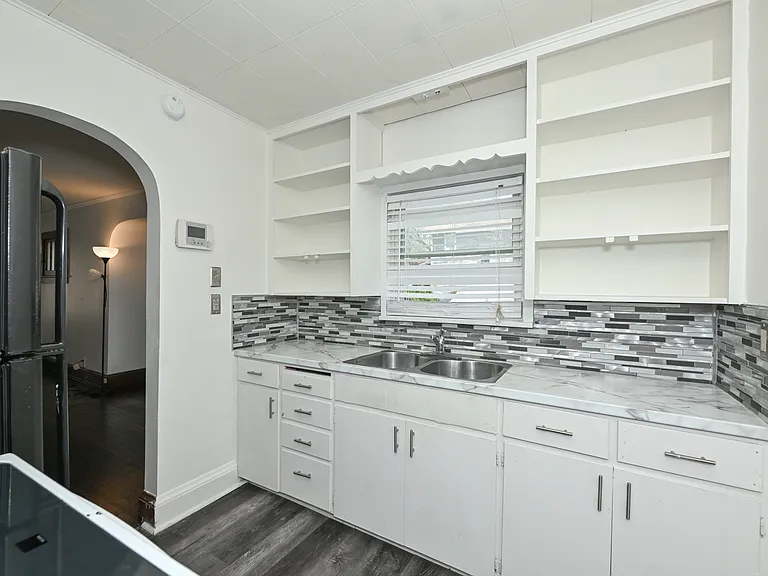 848 Fess Ave — Photo 6