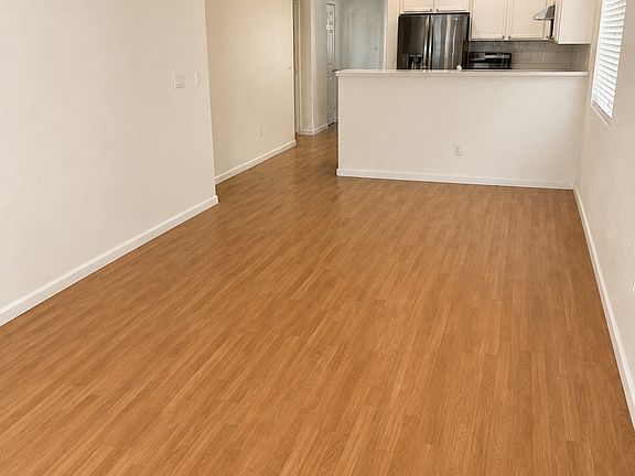 4th image of 3488 Loggerhead Way