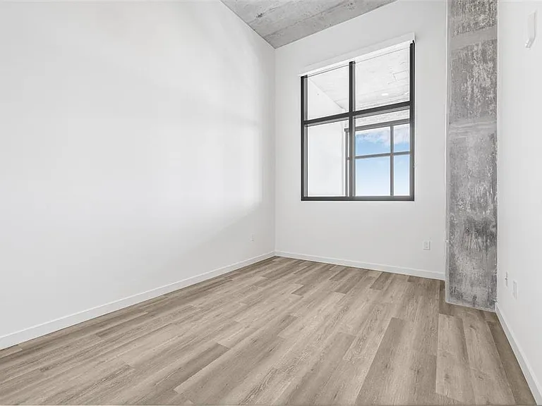 221 Main St N #Penthouse 1612 — Photo 21