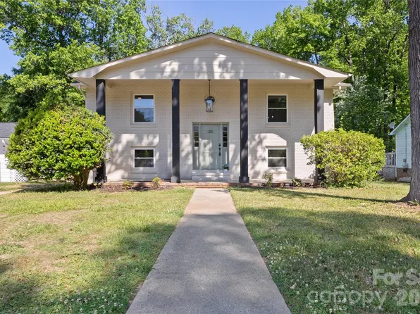 5701 Ilford St, Charlotte, NC 28215