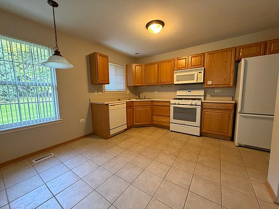 2nd image of 22 Rolling Oaks Rd #D