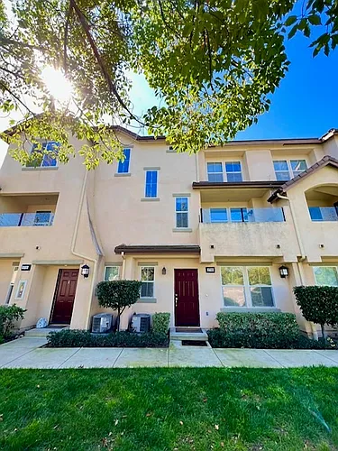 2709 Apricot Ct Photo 1