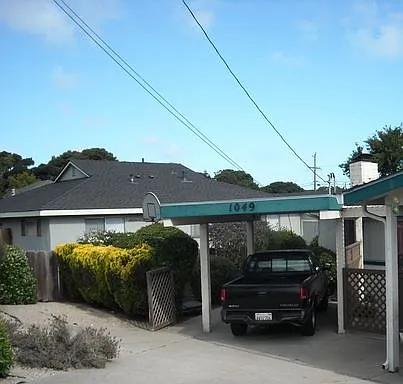 1049 Trinity Ave photo 1