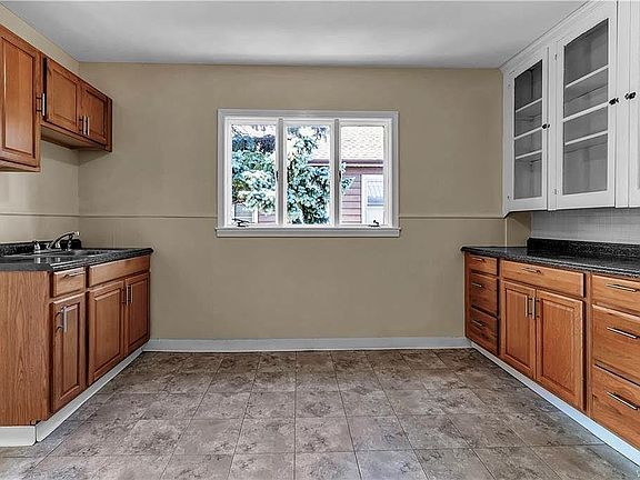 4th image of 58 Haller Ave #1