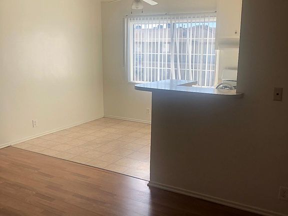 5th image of 18415 Prairie St APT 25