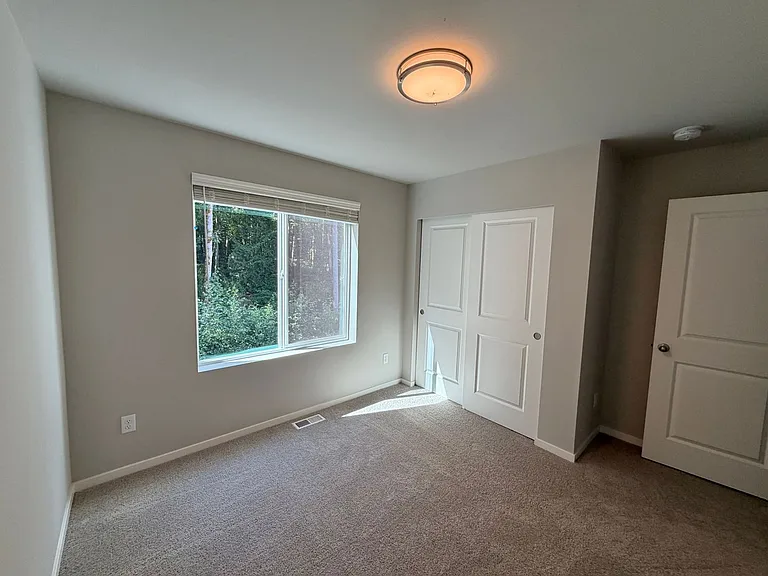 5738 Hawks Landing Pl NE — Photo 10