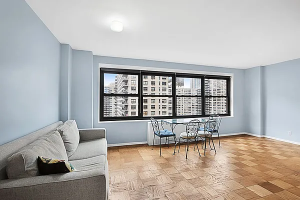 Sold by Compass | media 9