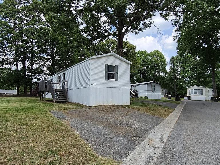 Annas Ln — Photo 9