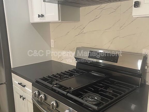 5th image of 2061 S Magnolia Ave