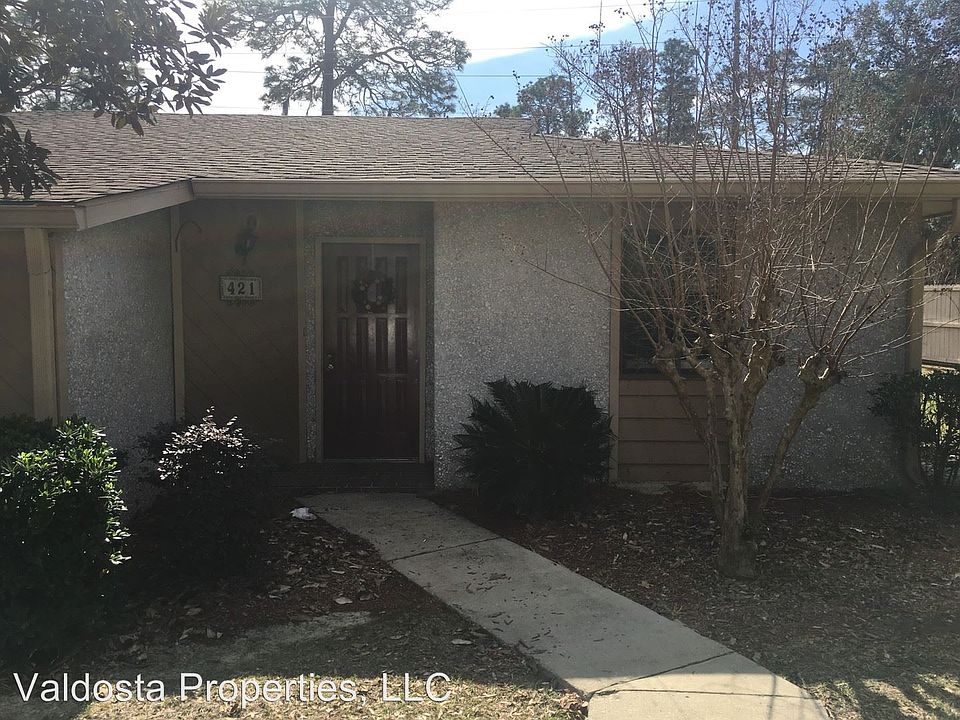 1st image of 421 Heritage Pl