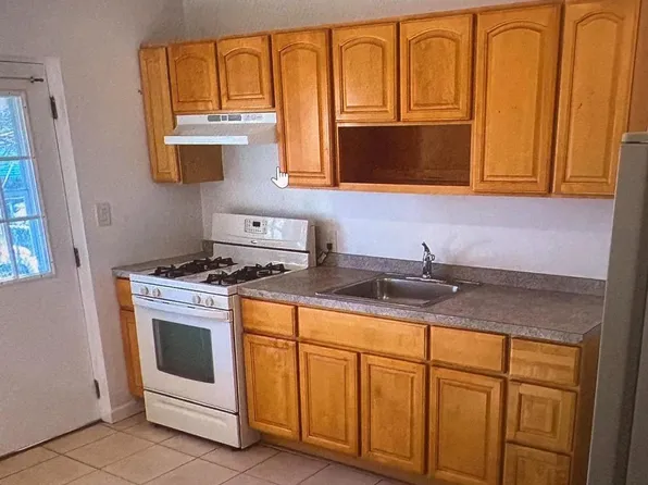 3208 Mitchell St, Camden, NJ 08105