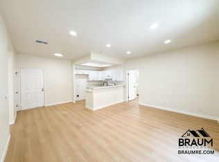 COLLINS, North Hollywood, CA 91601