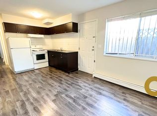 1048 E 39th Ave #1B, Vancouver, BC V5W 1L1