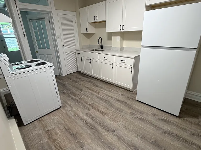 115 N Broad St #1R — Photo 5