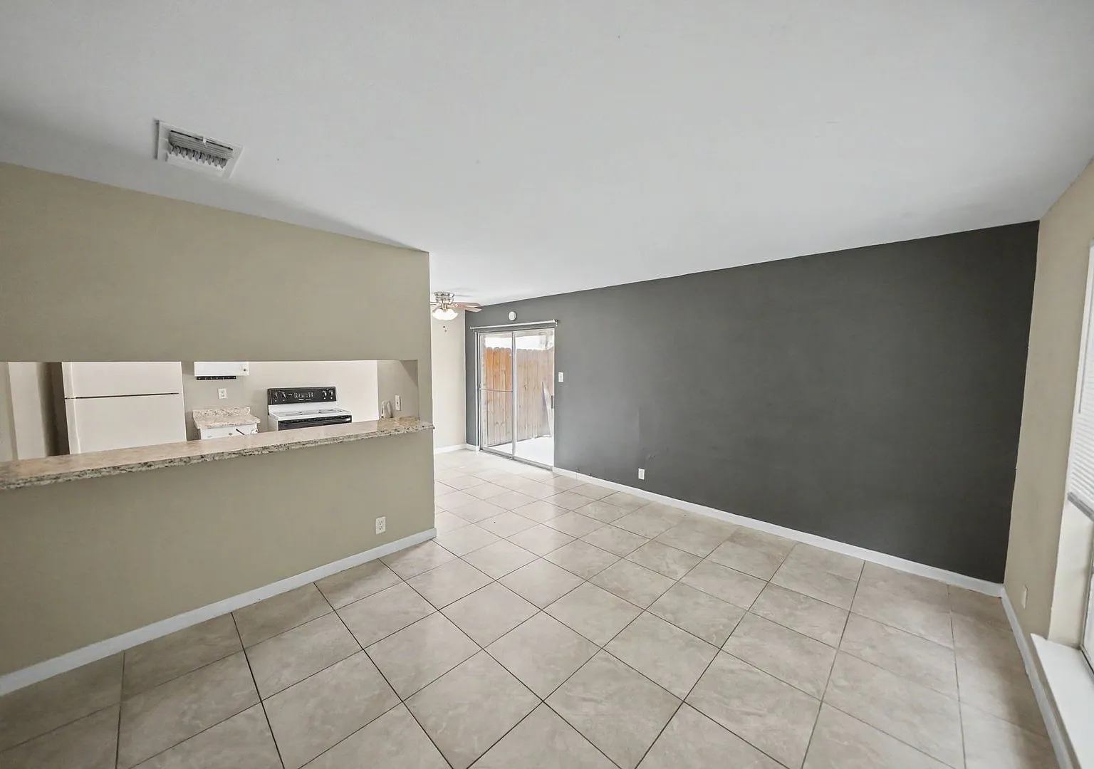 Meadow Field Ave. 5216 — Photo 4