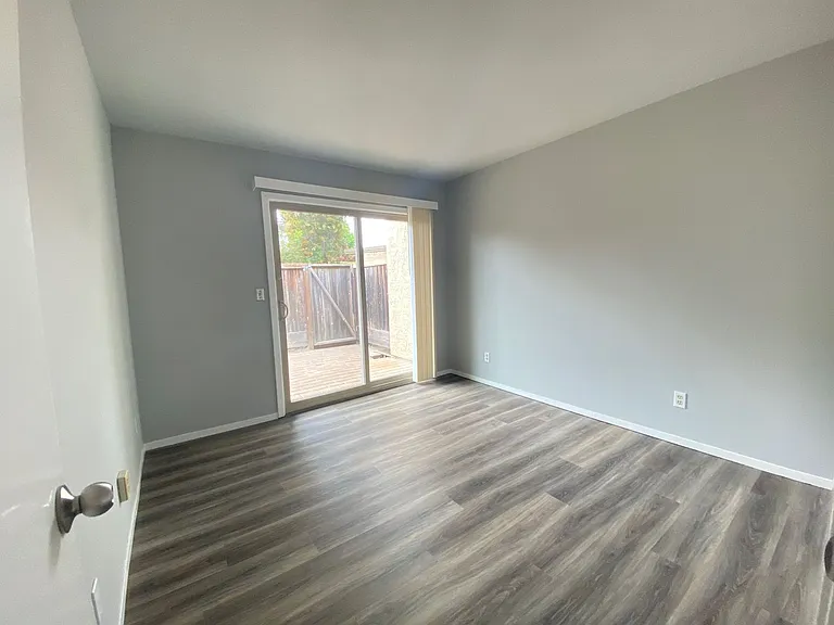 4 Montsalas Dr — Photo 14