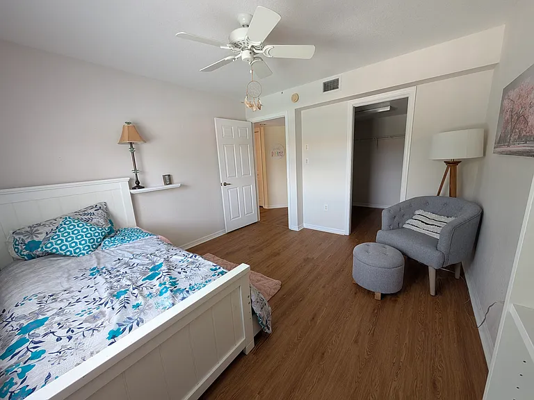 2nd bedroom has a twin trundle bed (two twins), and very large walk-in closet.