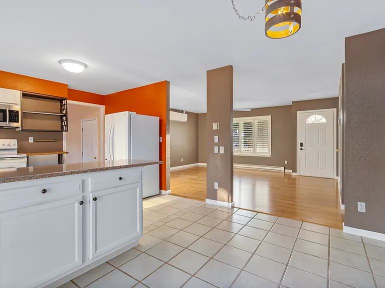 2912 Loch Lomond Dr — Photo 8
