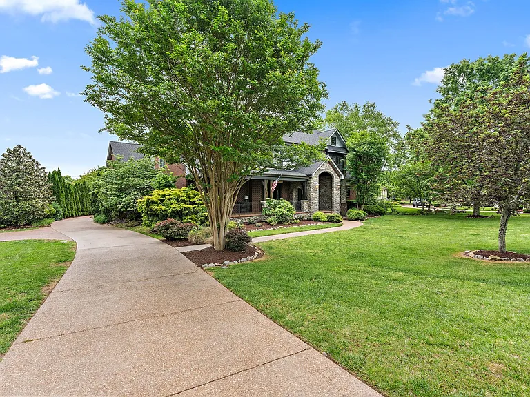 298 Gillette Dr — Photo 5