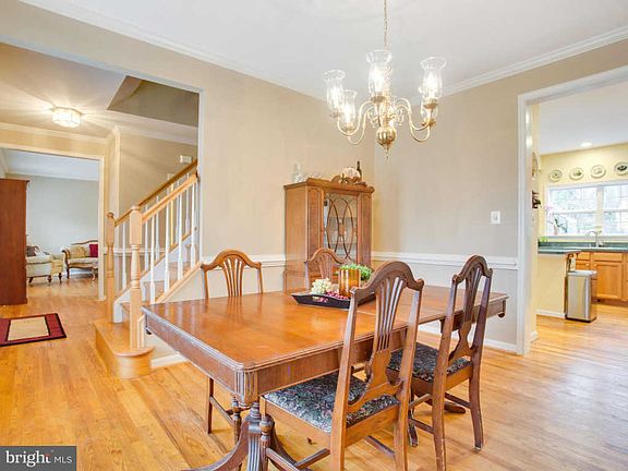 3rd image of 7827 Abbey Oaks Ct
