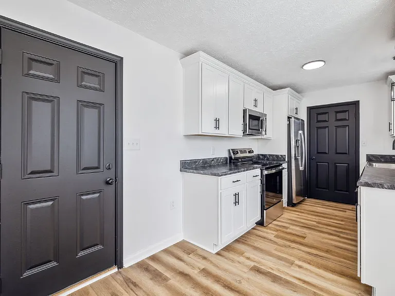 1824 Cottingham Ct — Photo 11