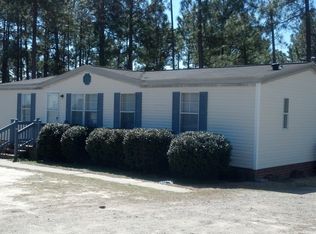 17 N Peggy St, Spring Lake, NC 28390