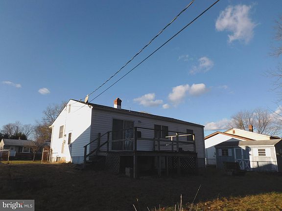 3rd image of 412 Tamara Cir