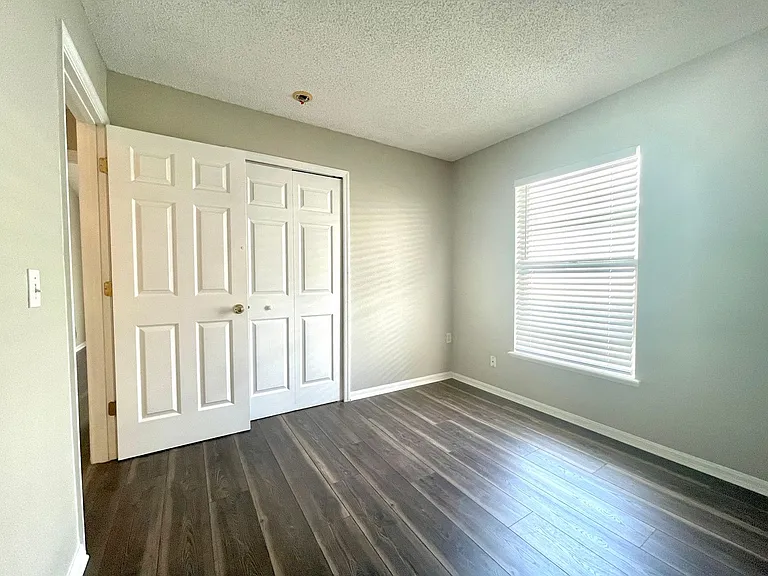 7329 Lawn Tennis Ln — Photo 4