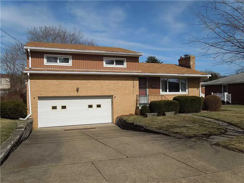 1309 Sampson St photo 1