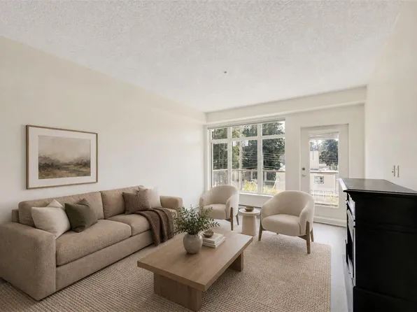 2220 Sooke Rd #305, Colwood, BC V9B 0G9