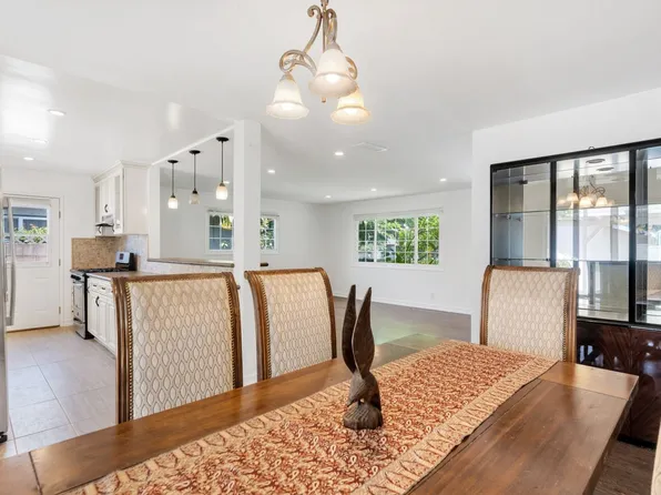 23957 Vanowen St, West Hills, CA 91307