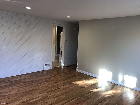 5th image of 1531 Yellowstone Ave