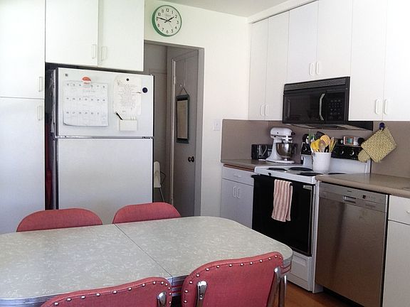 5th image of 2041 E Laird Dr