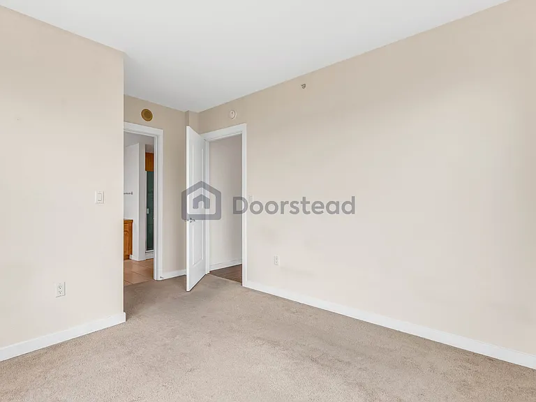 2607 Western Ave #654 — Photo 30