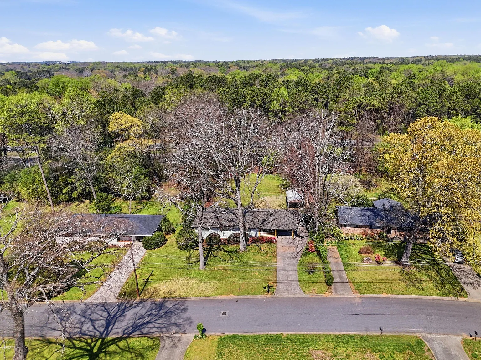 4 bed, 8.0 bath, 3000 sqft, $828 — Photo 4