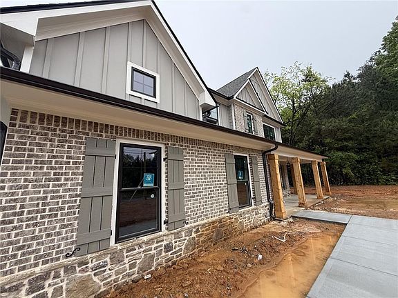 4th image of 2120 Shillings Rd