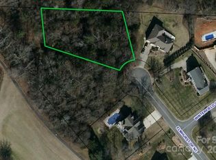 4965 Elmhurst Dr NE, Hickory, NC 28601