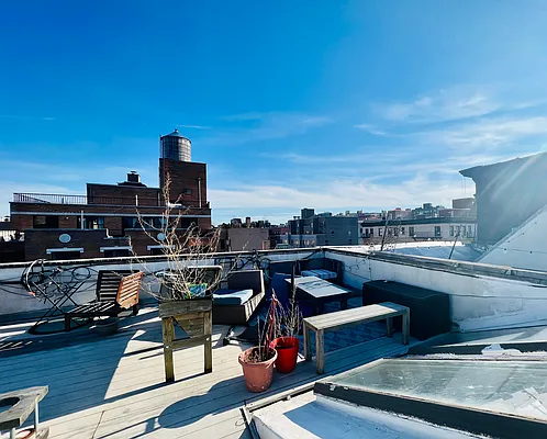 Rented by Mirador Real Estate | media 2