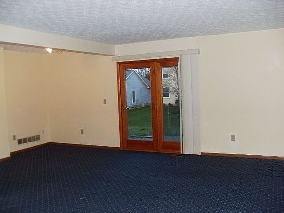 3rd image of 3056 Alderbrook Dr