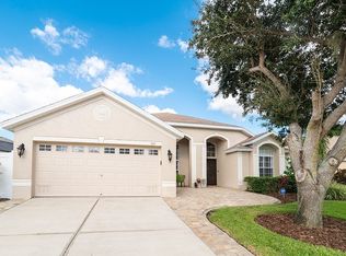 565 Somerhill Dr NE, Saint Petersburg, FL 33716