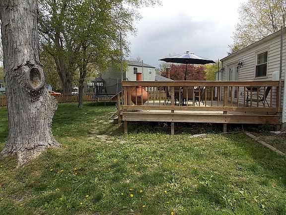 4th image of 66 Lynette Dr