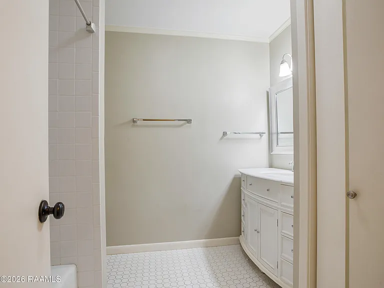 920 Marilyn Dr — Photo 10