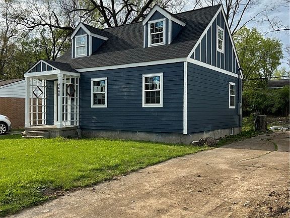 3rd image of 4645 Forsythe Ave