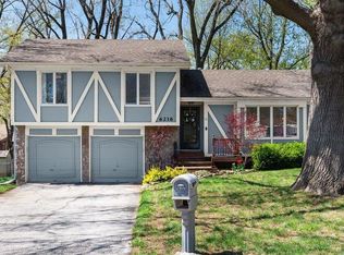 6216 Albervan St, Shawnee, KS 66216