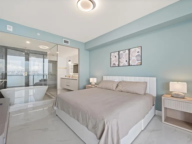 700 NE 24th St #606 — Photo 16