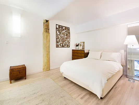 Sold by Sotheby's International Realty | media 14