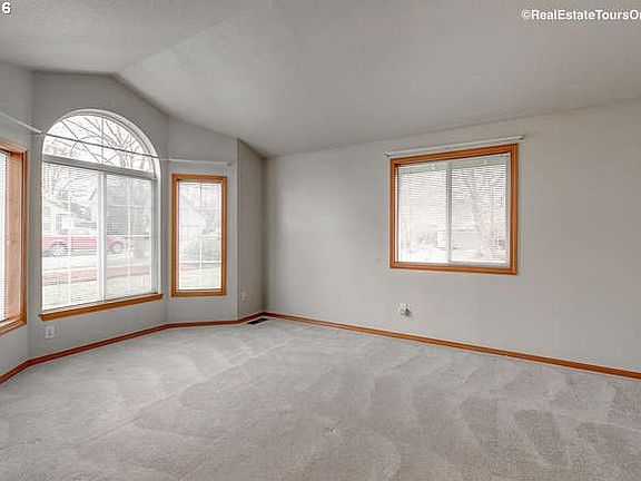 5th image of 5685 SE Lexington Dr