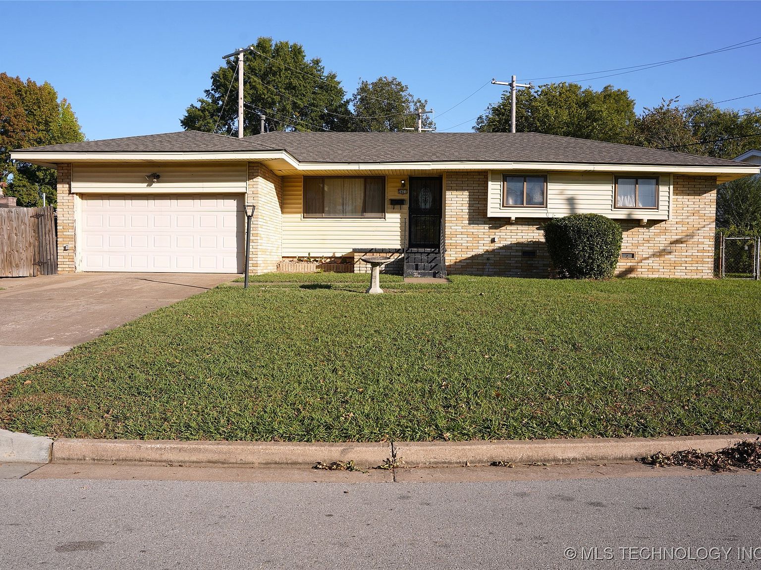 2821 W Golden St, Tulsa, OK 74127 | Zillow