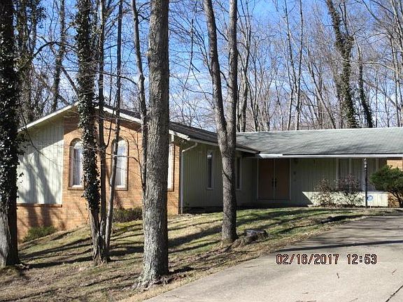 3rd image of 719 Harlech Dr